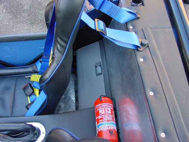 Rescued attachment 2005-12-10 ST glove box in car 1.jpg